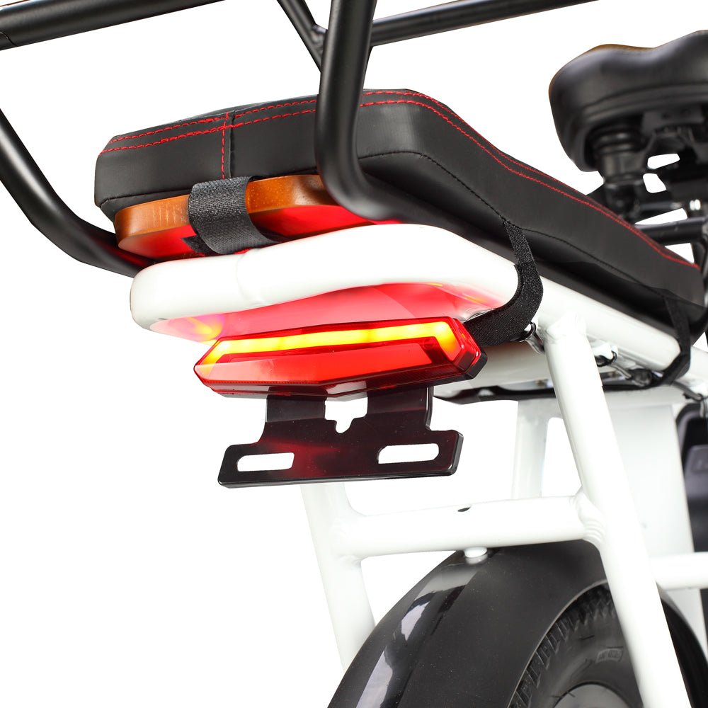 taillight_2ae63c00-3599-4289-b079-944f01e40226 taillight aec b fe